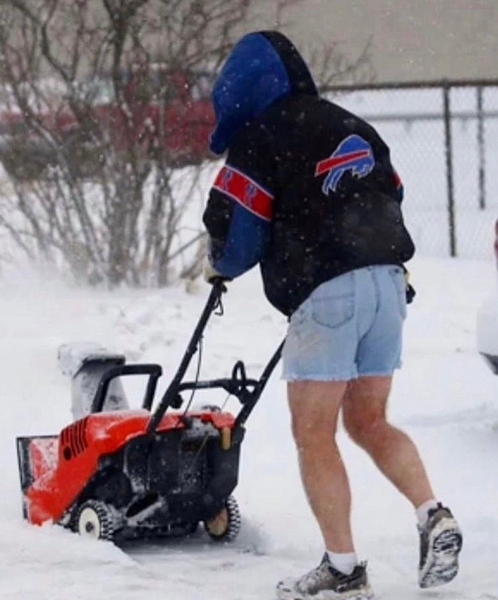 JoshAllenBurner's tweet photo. Good morning Buffalo https://t.co/O33SEK5PsH