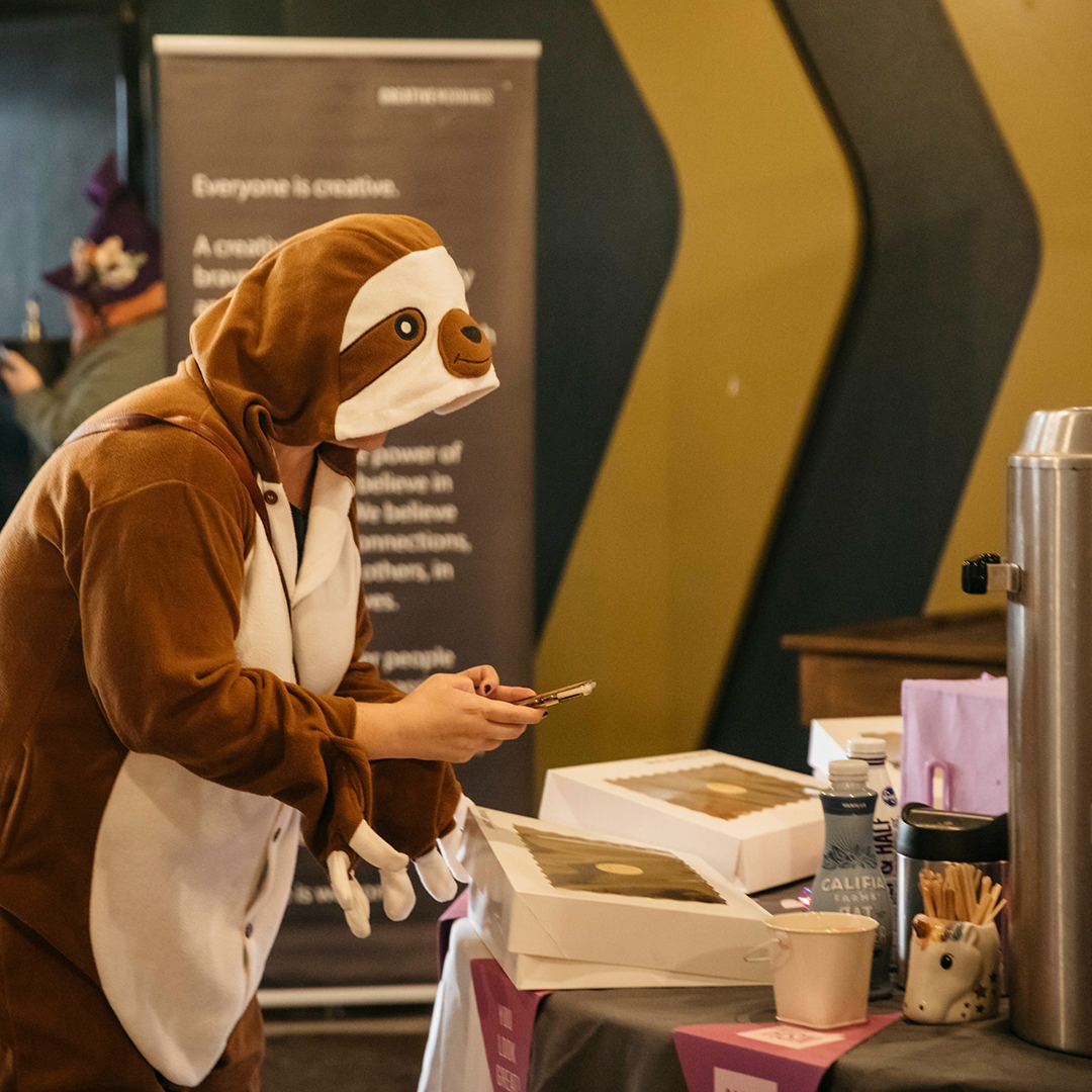 MazzoMedia's tweet image. We 💜 love the creative community of @Nashville_CM &amp;amp; can't wait to see you (+ our #CMNSH volunteers) today at @Center615!

🎉We're leaving the Halloween costumes at home (check @designingamanda's Halloween Sloth Onesie in action!), but the day is sure to be just as fun.