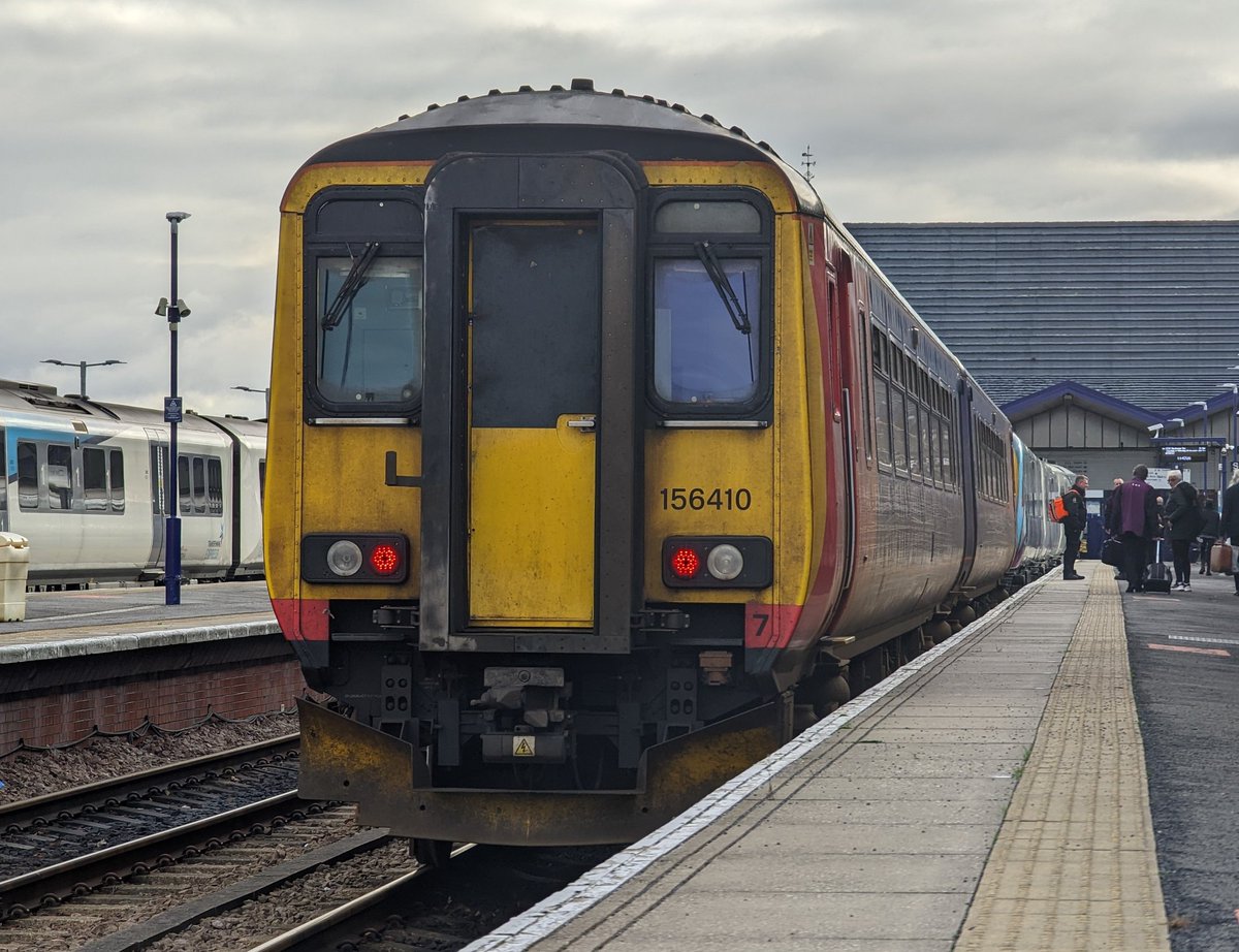 DownOnTheStour's tweet photo. Nottingham to Cleethorpes via Lincoln &amp; Grimsby ✅

After a long Journey I've hit the finally hit the east coast and the North Sea 🌊

Time to explore for an hour before I grab my next train ✌️

#DispatchersOfTwitter #Railwayphotography #trainphotography #railtwitter #Cleethorpes https://t.co/lLMjTknTPN