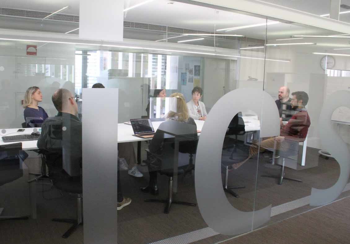 ICS_unav's tweet photo. ➡️Más de 60 investigadores y colaboradores se han dado cita en el XII Encuentro para trabajar en el próximo Reto ICS 24-25. "El objetivo es que encuentren un reclamo interesante para fortalecer sus propias investigaciones", dice @pperezlopez.
Propuestas 👇
https://t.co/kILhoP9T0l https://t.co/flpdZ1hUtr