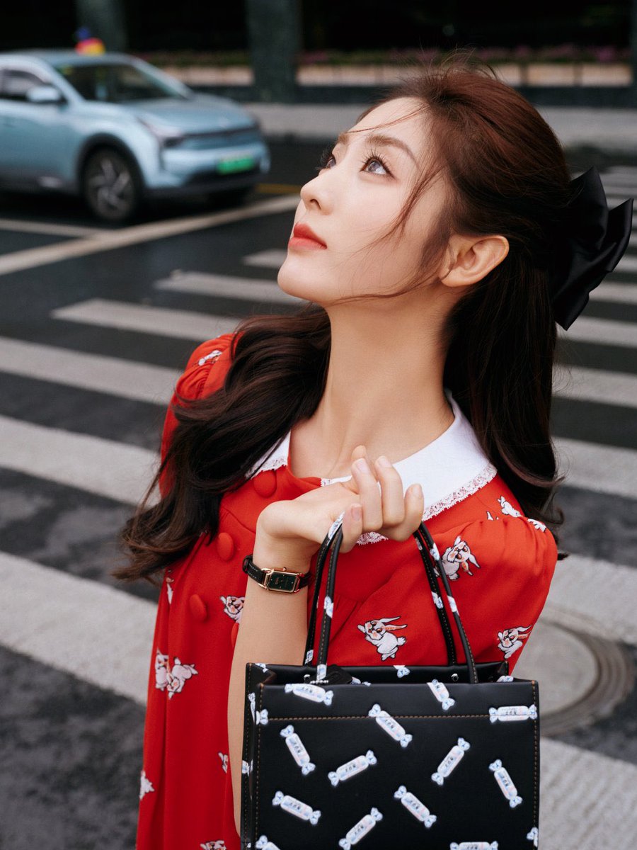 XingFei_th's tweet photo. งาน Coach วันนี้ สิงเฟยในลุคน่ารักน่าชัง🤩😍🌸🌸🌸🌸 https://t.co/eqfL3B7NjF