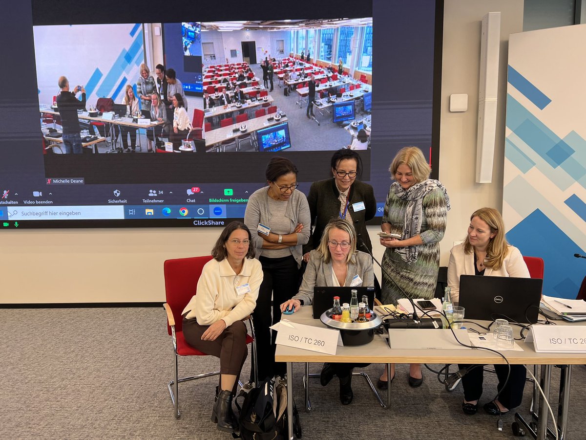 Ha_Ackerschott's tweet photo. #LadyPower: preparation of this years resolutions of #ISOTC260 on #CapitalReporting @HRM in the #futureofwork #workforceManagement #recruitment #EmployeeEngagement #HRMetrics https://t.co/RqpHRHhonz