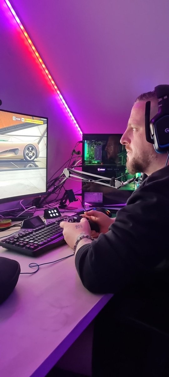 Jetzt #live mit #ForzaHorizon5

twitch.tv/donpromillo2788

#twitchstreamer #TwitchDE #twitchdeutschland #streaming #streamer #SmallStreamersConnect #streaming #twitch #LiveStream