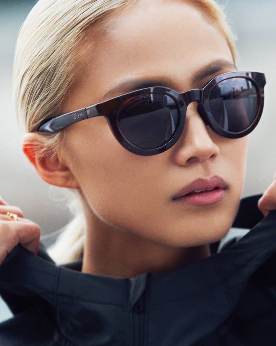 Sloaneandco's tweet photo. Everything is designed. Few designed it well.💙💙
eyevan_official now @ sloaneandco

#eyevan #hale #sloaneandco #luxuryeyewear #ukfashion #ukstyle #luxurylifestyle #trending #eyevaneyewear https://t.co/h73M3KnNDw