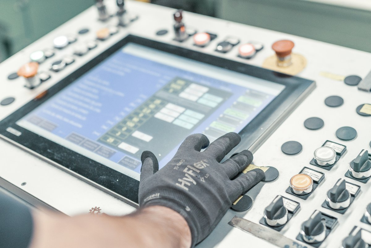 aluval's tweet photo. Con 50 años de experiencia, el espíritu innovador sigue siendo el motor de nuestra empresa y hace posible un constante proceso de investigación en el desarrollo de nuestros productos. https://t.co/UKmmHCcj9R