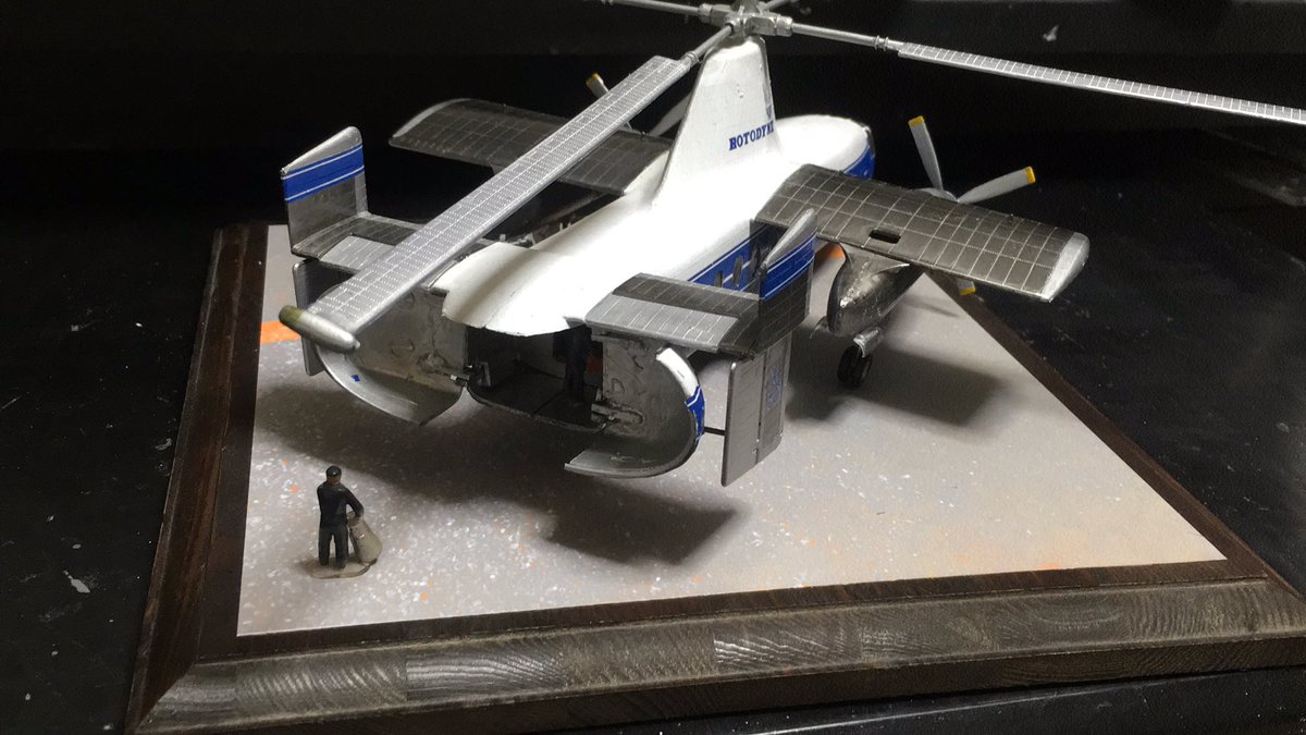 junhiyoh's tweet photo. 組み立て完了
明日外撮りした後EBSに搬入
これにてエアフィックス1/72 フェアリー・ロートダイン完成といたします #72スケモ #airfix #ロートダイン #ROTODYNE #伊丹スカイパーク模型展示会 https://t.co/yJ3ybPminA
