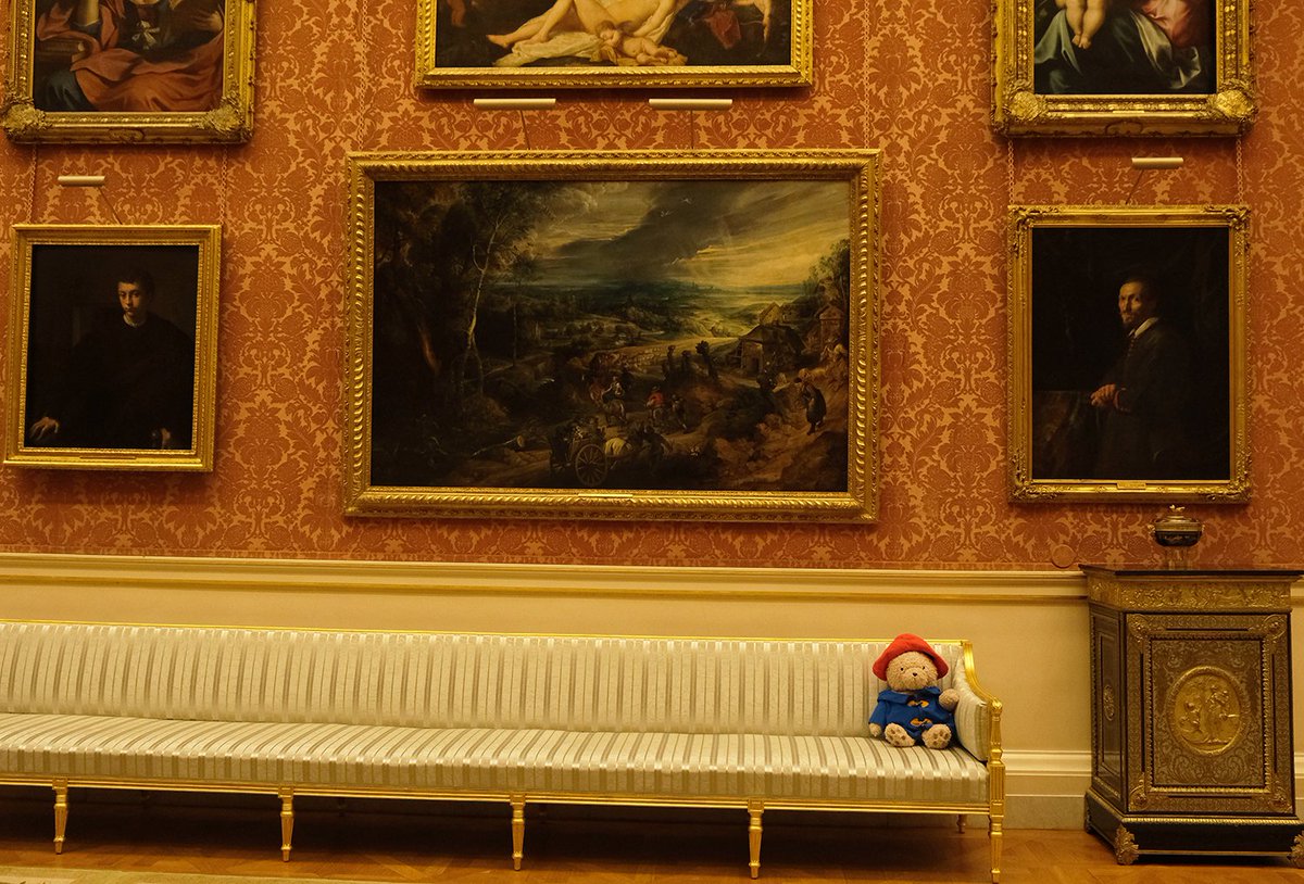 We’ve had a lovely stay at Clarence House and Buckingham Palace (doing our best to keep out of mischief…) Looking forward to arriving at our new homes next week! 🔗 royal.uk/paddington