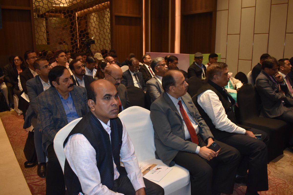 upeidaofficial's tweet photo. Chief Nodal Officer of #UPDIC, ACM(Retd) RKS Bhadauria in his Inaugural address during #ETconclave emphasized the Immense Prowess of the Defence and Aerospace Domain towards achieving UP Govt’s vision of a $ 1 trillion economy by 2027 is indisputable.
@CMOfficeUP @ET_Government https://t.co/YYAlxGkWvL