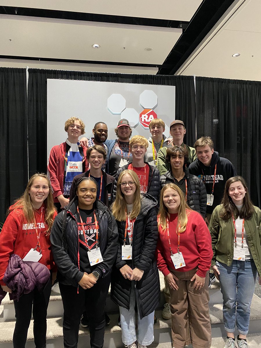 JPat_Highlander's tweet photo. What a cool experience for these kids at the Rockwell Automation Fair in Chicago! @mtschools #mightyhighlanders https://t.co/pOvrIHMmxG