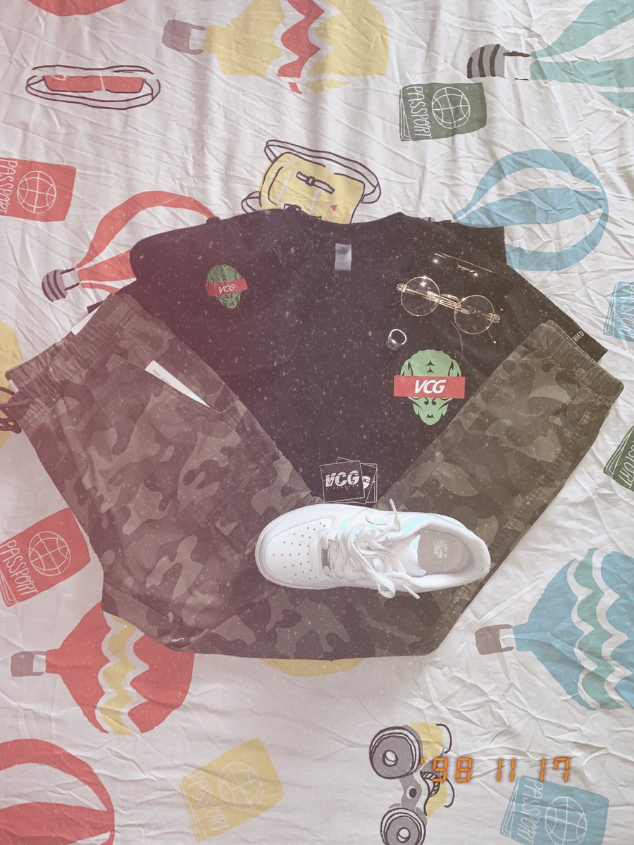 retro_vcg's tweet photo. SIMPLE GEARS YOU CAN TRY | DM FOR SHIRT &amp; CAP PRICES 👽🧠 
#vcglifestyle #alienbrain https://t.co/Tb0i1SGLrK