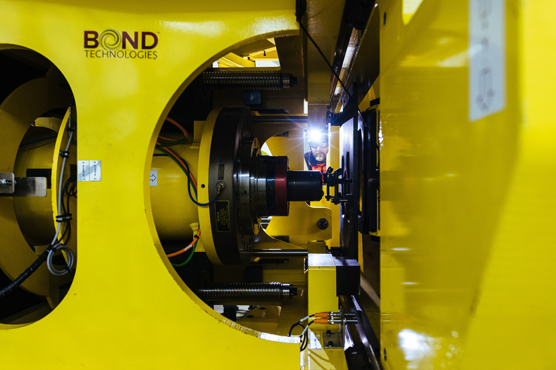 The welding machine for the final disposal canisters, delivered to #Posiva's #ONKALO worksite from United States, has now been transferred and installed in place in the #EncapsulationPlant. ✅ Read more: posivasolutions.com/news/pressrele…

#WeHaveASolution #FromRockToRock