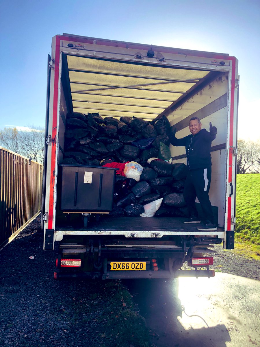 annaduffgaa's tweet photo. Annaduff GAA wish to thank all who donated clothes bags over the summer we sent off a whopping 4 ton of clothing today !!! #Clothescollection #LeitrimGAA #Drumsna #Annaduff #Dromod #OurParish #YourCommunity https://t.co/3nnOjmnqlv
