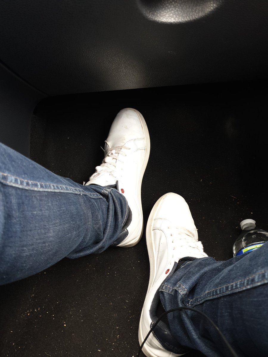 Nikokiffcho's tweet photo. Bonne journée #kiff #straightseduced #Straightgay #gayvoyeur #kiffeur #cahmaster #straight #straight4pay #straightfriends #StraightFeet https://t.co/T22cWei38B