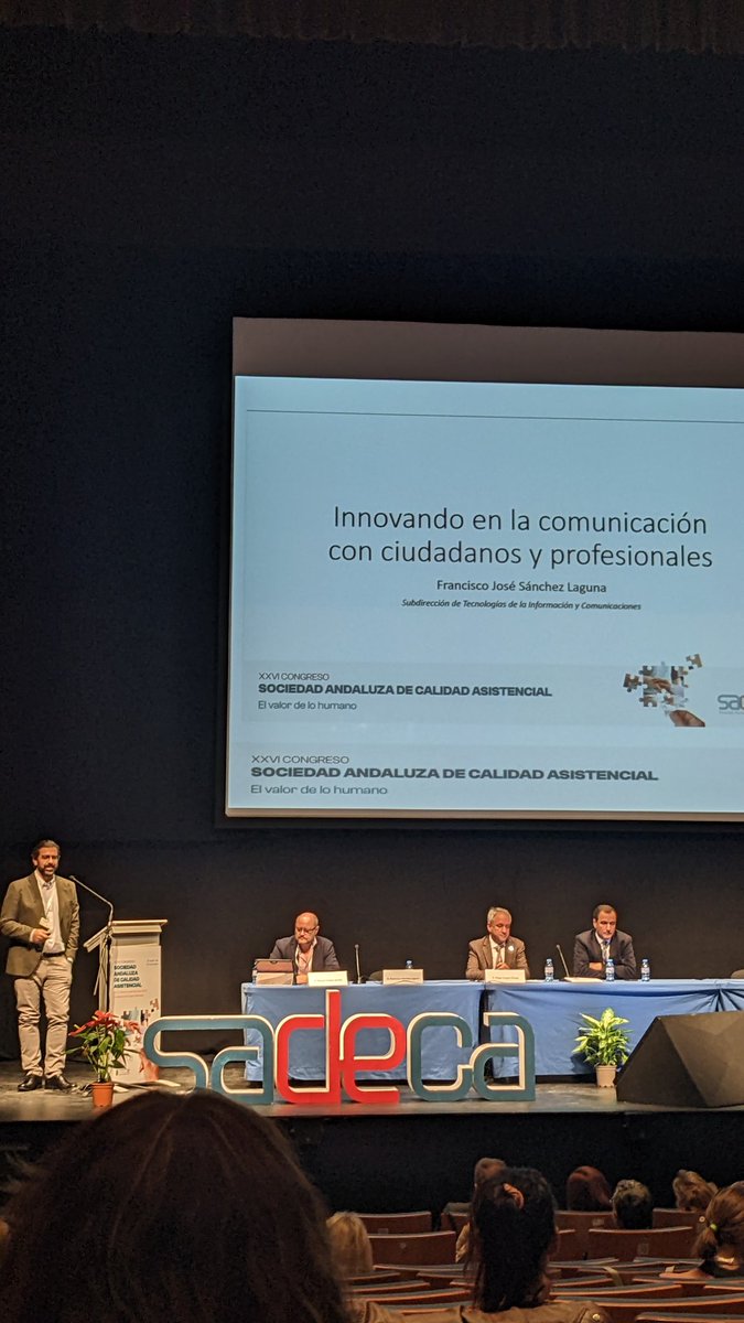 Muy interesante mesa sobre innovación profundizando en la #comunicación y #seguridad de la información #XXVICongresoSADECA <a href="/sadecaandalucia/">Sadeca - Sociedad Andaluza de Calidad Asistencial</a> <a href="/manueljimber/">Manuel Jimber</a> <a href="/fransanlag/">Fran Sánchez Laguna</a> <a href="/JGayubo/">Juan Gayubo Autillo</a>