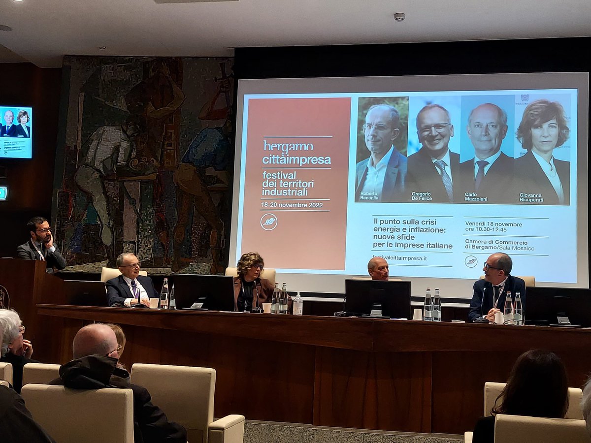 FIMCislStampa's tweet photo. #CittàImpresa #Benaglia #FIM CISL👉 l’inflazione allarga le disuguaglianze. Va affrontata sostenendo, anche fiscalmente, la contrattazione e ridando al lavoro, sempre più fatto di valore e competenze, il giusto valore” https://t.co/sOTQukxk1B
