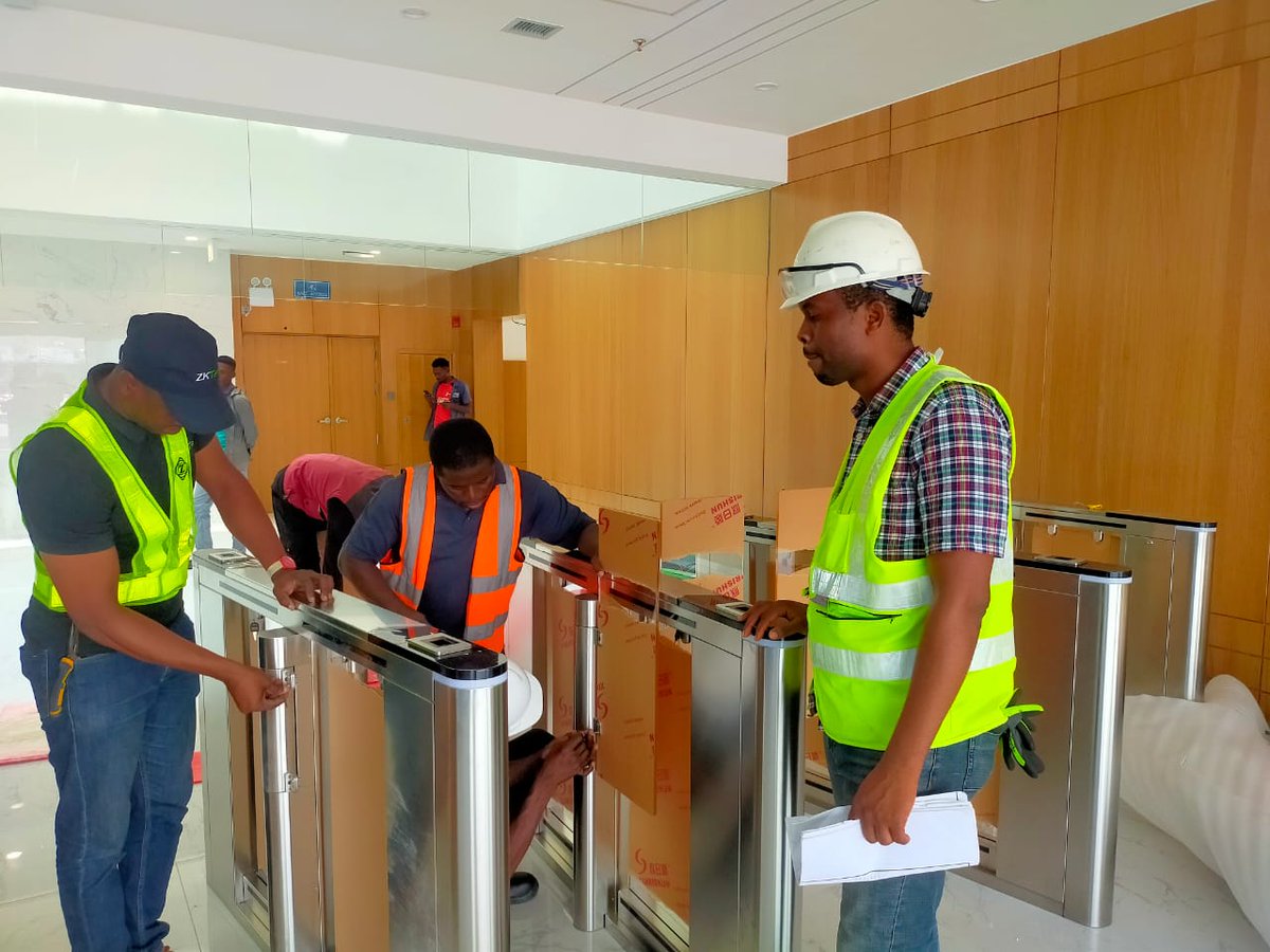 techsouthgate's tweet image. We deliver bespoke security solutions, systems and software for your business to secure employees, property, sensitive info, etc. Our team on site installing Speed gate motion waist height Turnstile device. Serves as a visual barrier against possible infiltration #accesscontol