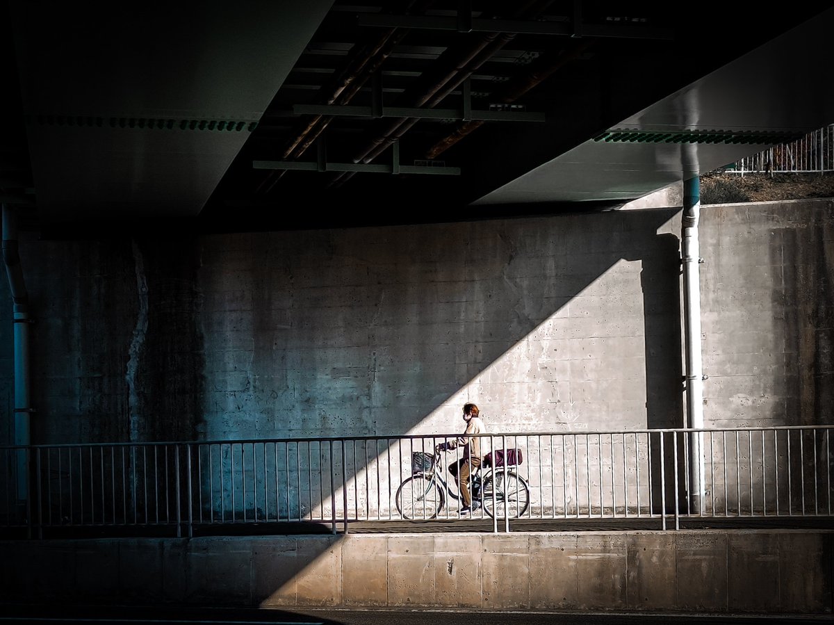 kelvintetsuya's tweet photo. Simplicity
Camera: Mi10Tpro
Location: Kobe
Editing: Lightroom
#mobilephotography
#streetphotography
#streetartjaponism
#streermoment
#streetphotographyjapan
#streetphotographyinternational
#spicollective
#spi_collective
#spi_light
#spi_shadows
#streetgrammers https://t.co/x4Xdhz8Z3g