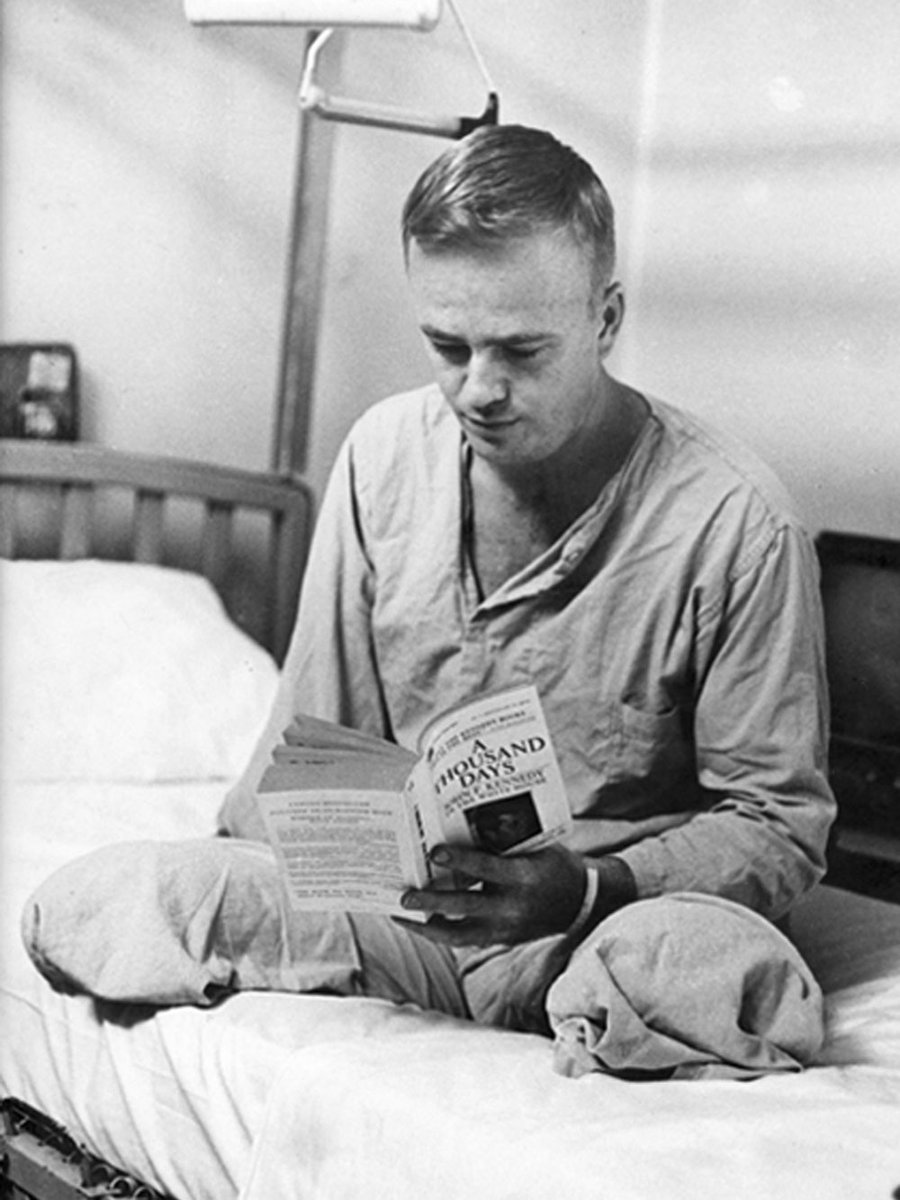 McPhersonHall's tweet photo. @RepFinstad #Veterans deserve an answer WHY #MN01 @RepFinstad voted AGAINST #S3369 recognizing #MaxCleland
On April 8, 1968, during combat at the mountain base at Khe Sanh, Max #Cleland was gravely injured by the blast of a grenade, eventually losing BOTH his legs and RIGHT ARM.
Disgusting https://t.co/A52Qui0IZi
