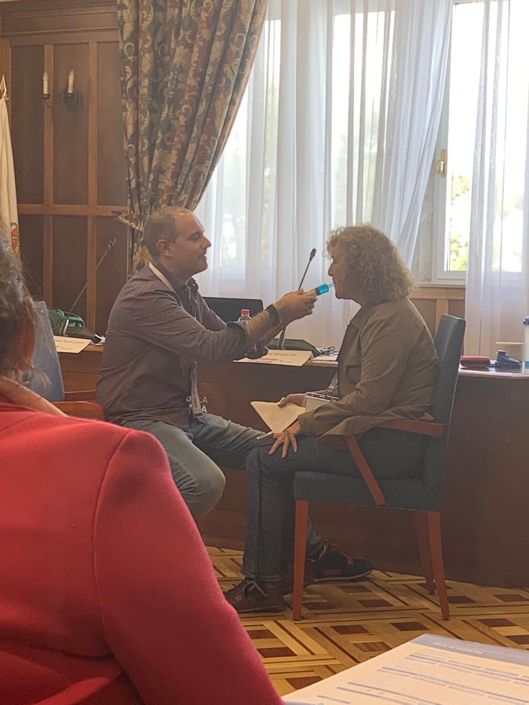 Acinar_resp's tweet photo. Taller de texturas con Yomara Batista @YomaraBatista13 y Amando Márquez del Servicio Canario de Salud. Disfagia vs calidad de vida #ACINARVIII #disfagia #texturas https://t.co/v9tGWTXrss