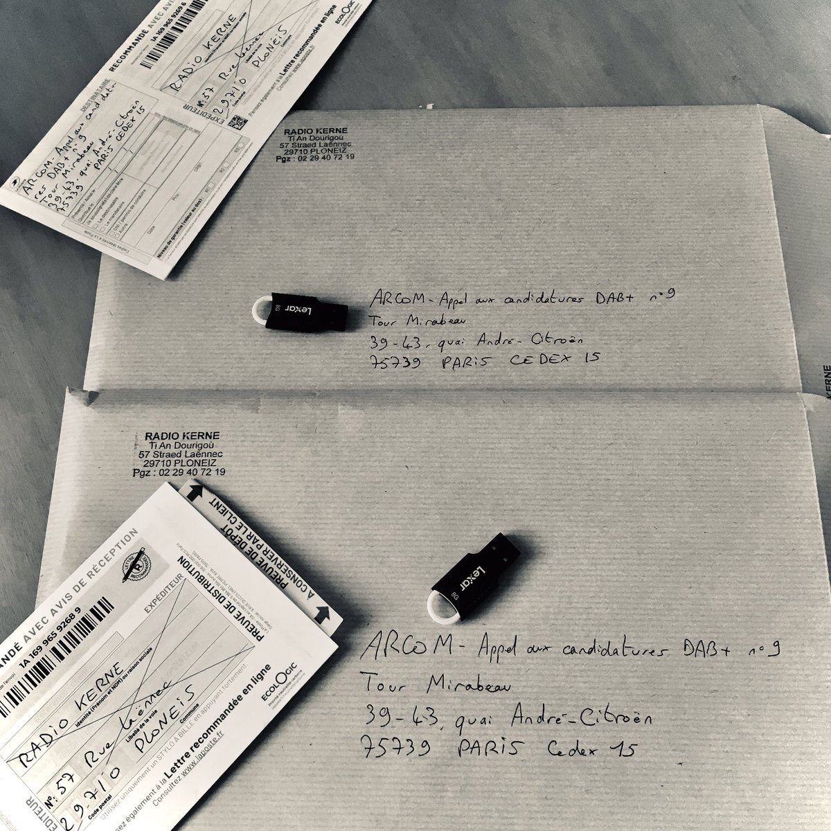 @RADIOKERNE war hent an #DABplus en-dro ! 

📬 Aet eo hon teuliadOÙ gant ar post ar mintin-mañ. Kaset d'an ARCOM evit respont d'ar galv 9 ha klask tizhout frekañsoù niverel war tri zakad.

#BZHG #Brezhoneg