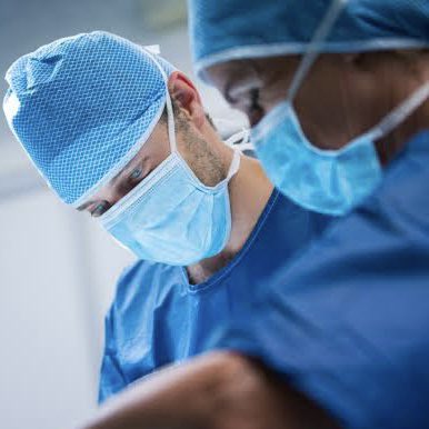 choquei's tweet photo. 🚨AGORA: Jair Bolsonaro é atendido no Hospital das Forças Armadas com dores abdominais. https://t.co/Crm9lM2eFr