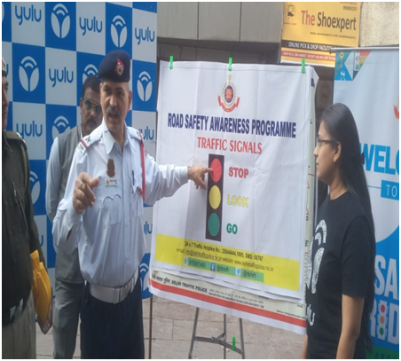 dtptraffic's tweet photo. In association with @yulubike, #SafeRiderProgram was organized by #RoadSafety Cell at Mount Kailash, South Delhi today for sensitizing delivery partners about #RoadSafety. 40 delivery boys and 8 staff members participated. https://t.co/22Hp8ZYbxd
