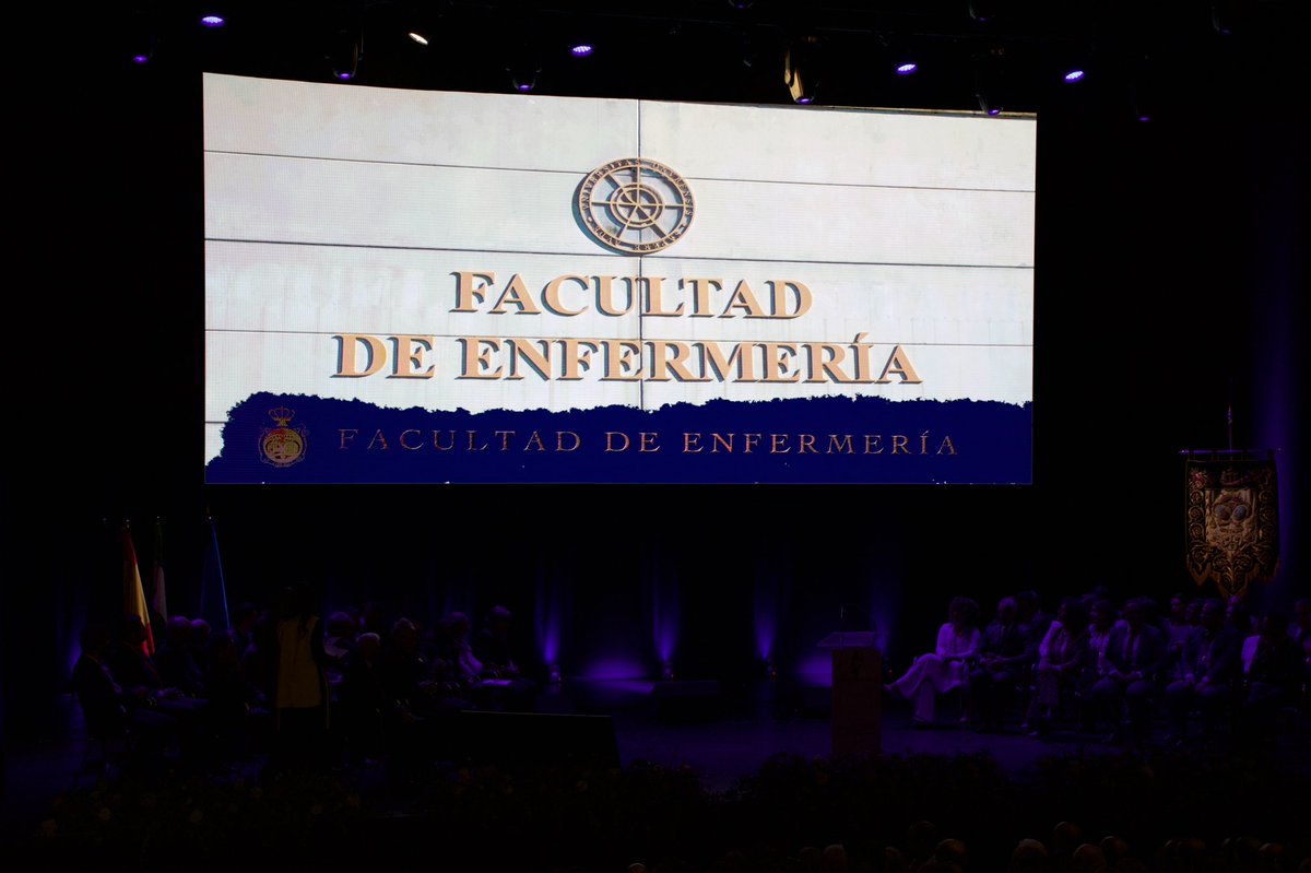 La Facultad de Enfermería de la UHU ya es #MedallaDeOro de la Provincia. 

En ella hemos formado a más de 5000 enfermeros y enfermeras. De esas personas, de los estudiantes, del profesorado, personal de administración y servicios y de limpieza es esta medalla. 

¡Enhorabuena! 👏