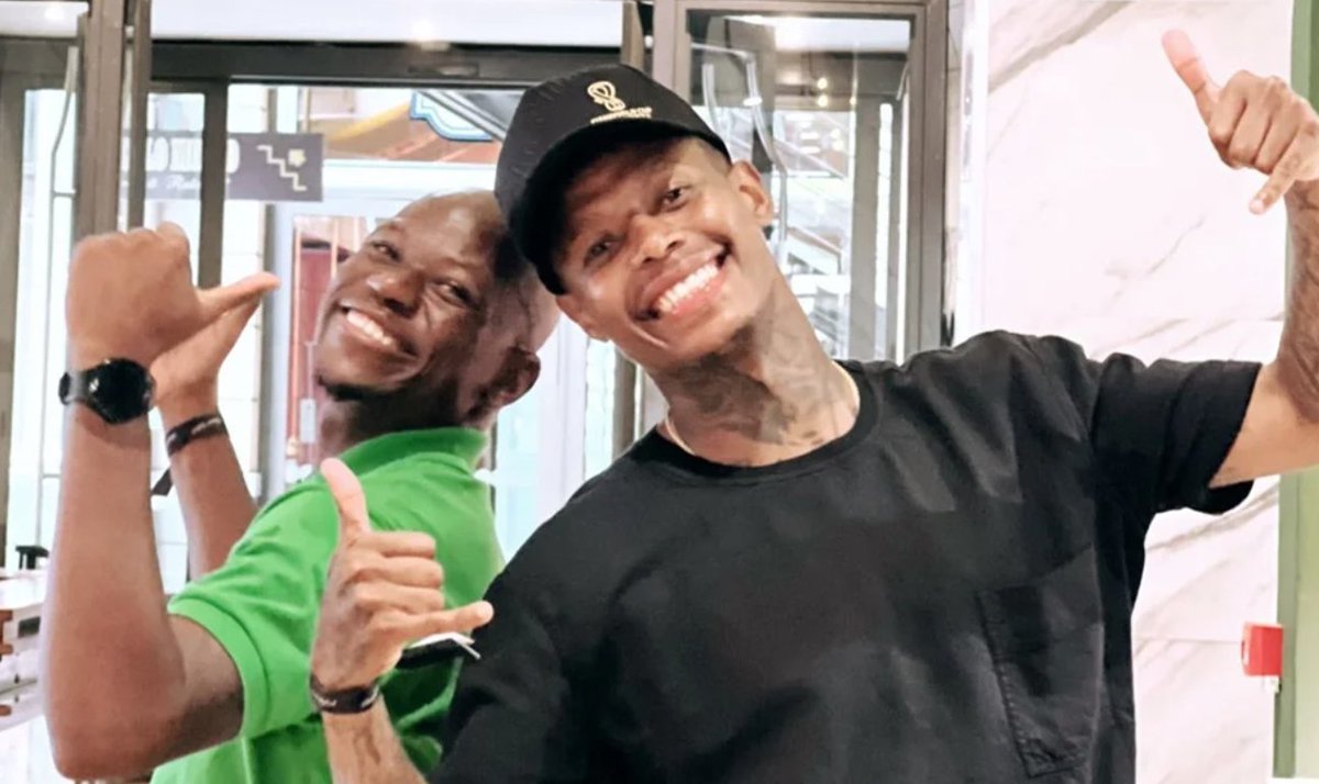 SL_FanPark's tweet photo. A current Sundowns player and former captain Hlompho Kekana attended
the launch of Carling Black Label's latest football-related venture. 🎉

Check it out! ➡️ https://t.co/R606S34xDv

#FanPark https://t.co/ZiD2QrfKh3
