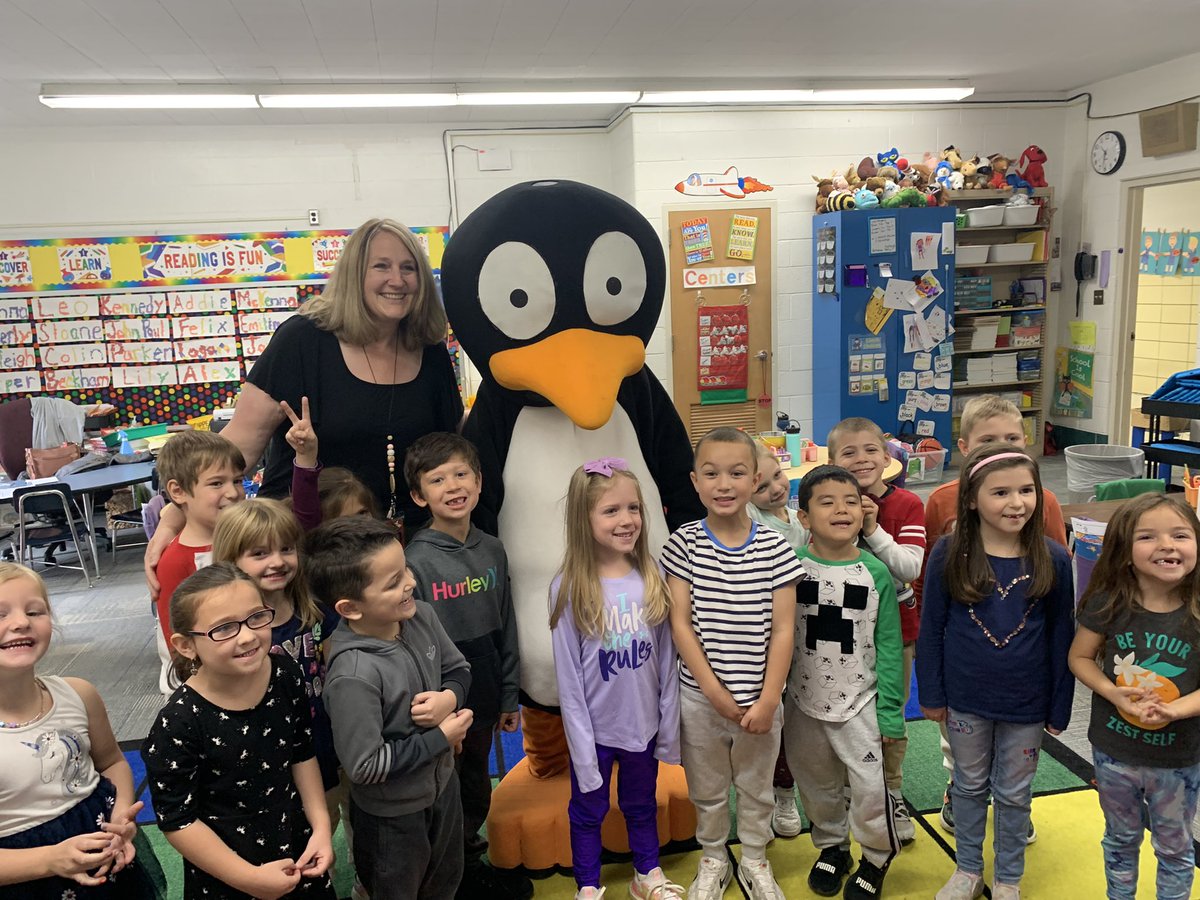 PrassPaxson's tweet photo. Prass student had a great day with JiJi @STMath!  Thank you for your special visit during KCS K-1 Math Week! @BitsByBateman @KetteringSchls https://t.co/23IRlCFkmH