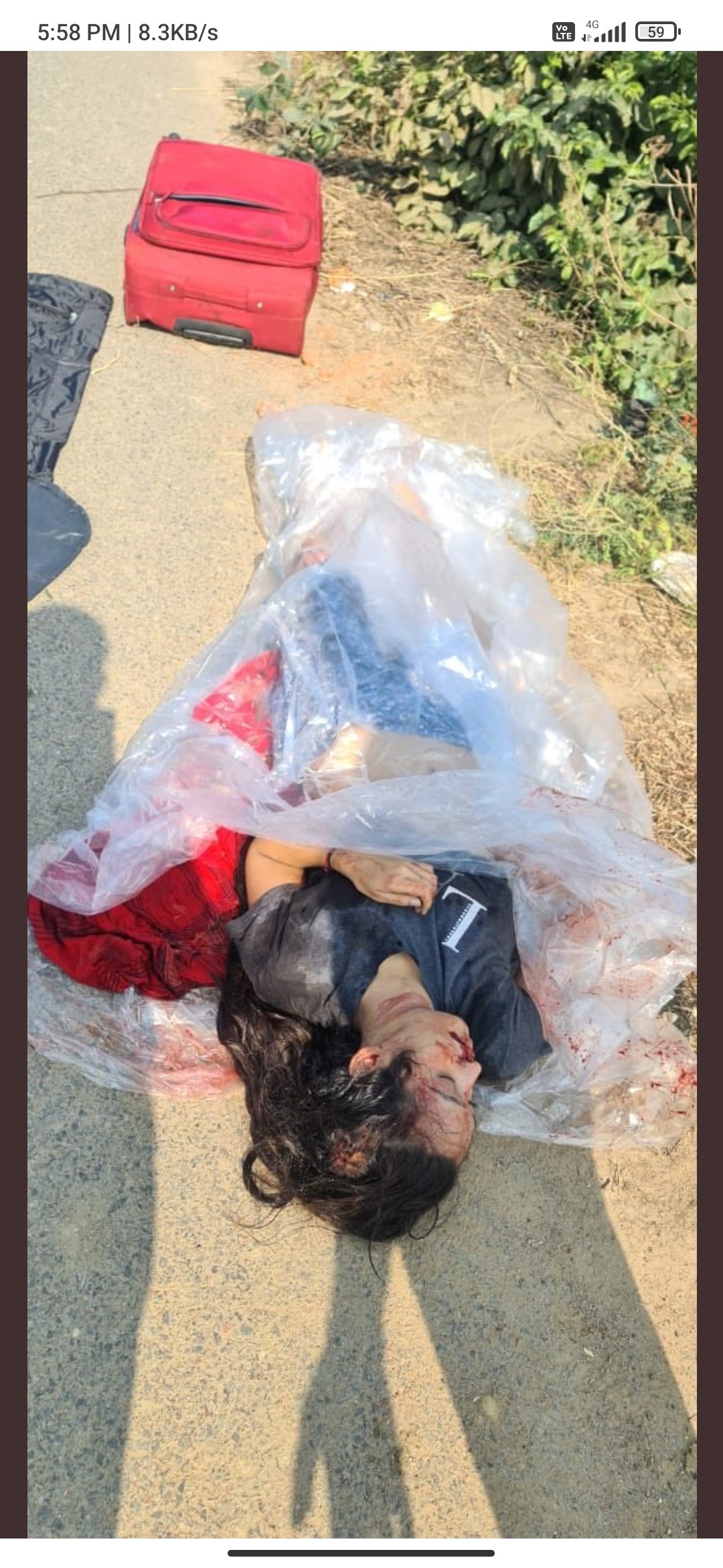 dead woman XユーザーのHITESH CHAUDHARYさん: 「Another woman dead body in #Suitcase #Mathura  https://t.co/iiSsNVvGHw」 / X