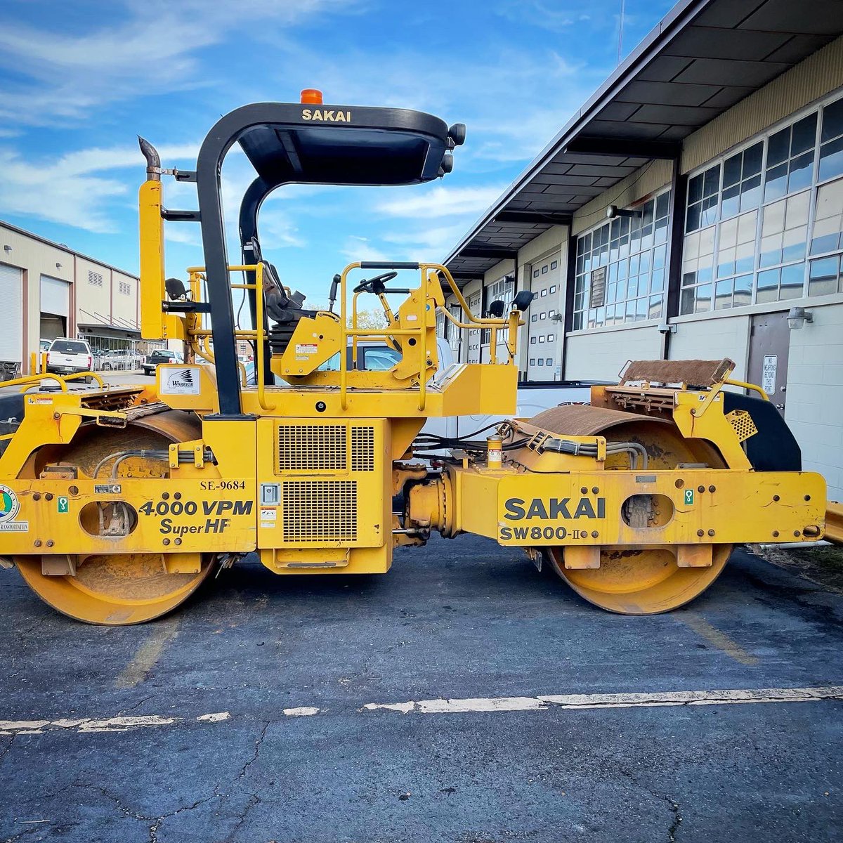 This week we provided in-person operator training to Alabama DOT on their new #Sakai SW774 #asphalt #paving roller. They’ve loved their trusty SW800 &amp; once again chose a SAKAI for that same dependability. The SW774 is built here in America at our Adairsville, GA plant.