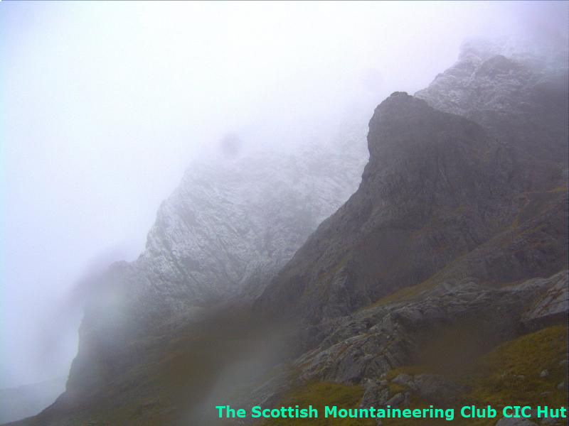 cicwebcam's tweet photo. #cichut #northface #bennevis #mountaineering Current weather. 2.52C, humidity 95.8%, recent gust 3mph, direction NNW https://t.co/R5gChXwvVT