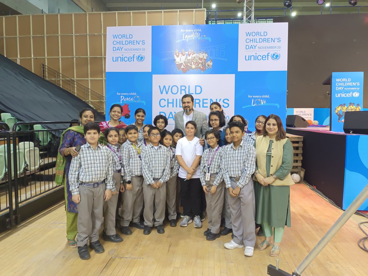 Shipra_Srivastv's tweet photo. Children are the best creation of God. World Children's Day celebration at Tyagraj Stadium today organised by @UNICEF. #Ahlconintl presented a beautiful song composed by @rickykej. A sheer delight for ahlconites to meet @ayushmannk and @sachin_rt. Gratitude @ashokkp and @y_sanjay https://t.co/vrEKq5Stjn
