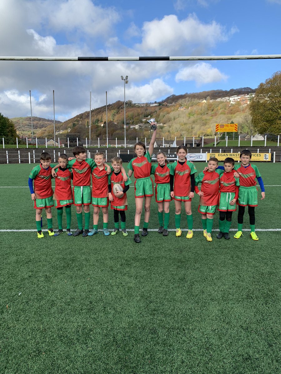 GwauncelynPri's tweet photo. Impressive first time performance by our yr5/6 rugby team today and special mention to Emie for winning player of the tournament 🤩 A huge thank you to Mr Hurley for all the help it was much appreciated. #Gwauncelynrugby @LlantwitRFC https://t.co/e0sGroiOYF