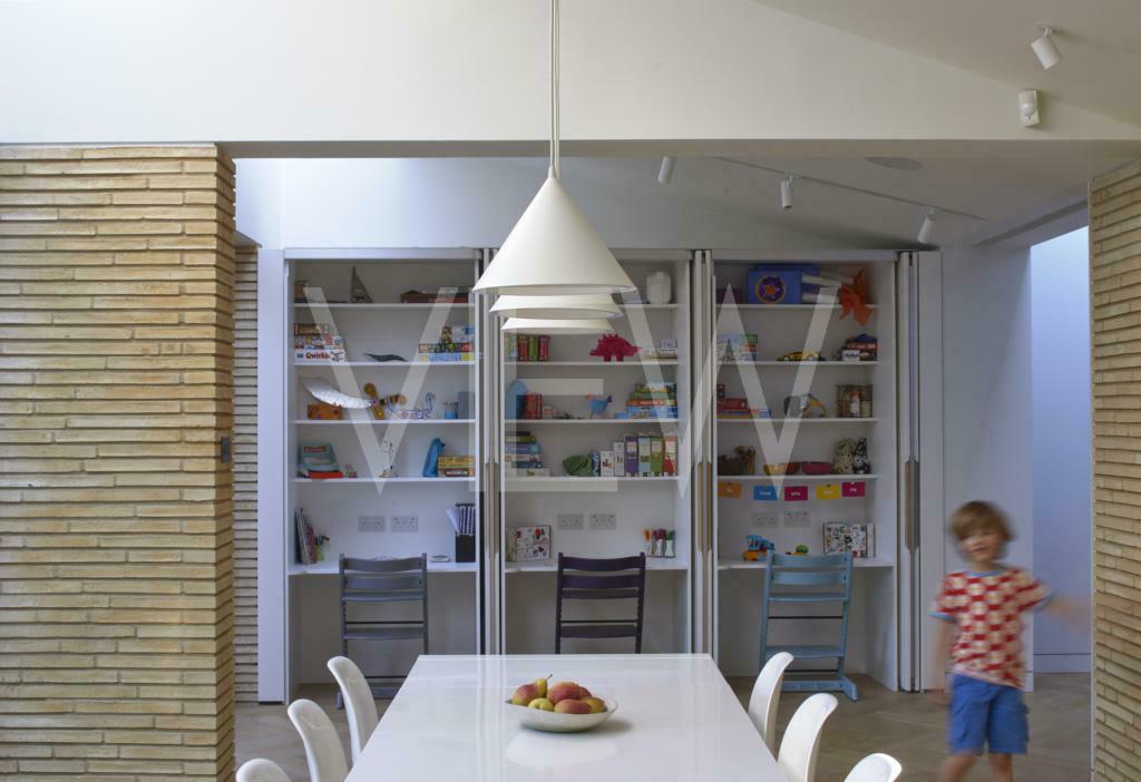 Sun Slice House... Neil Dusheiko Architects' extension and restoration of a Victorian semi-detached house in South Cambridge ☀️

Light and airy interiors with photographs by <a href="/EdmundSumner/">EdmundSumner</a> ... New at <a href="/VIEWIMAGES/">VIEW</a> 

viewpictures.mediashowroom.com/search/vwp?ftk…

#interiors #interiorstyle #architecture