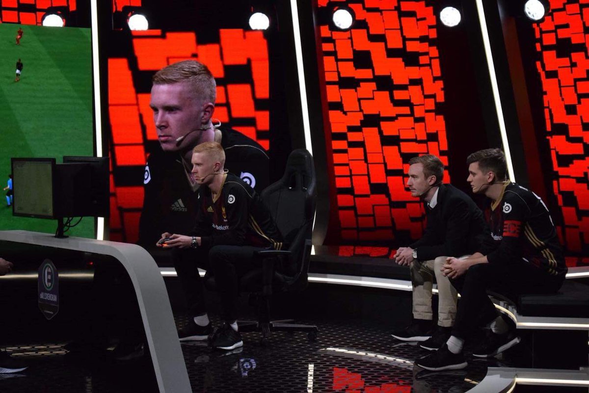 feerna_17's tweet image. Ja, då var det dags. Kontrollen läggs på hyllan och det kommer nog att dröja innan den dammas av igen. 

Jag har skapat mycket nya vänner och haft en grym tid med många härliga människor under dessa år❤️ 

Tack för all support genom åren, det uppskattas verkligen. På återseende