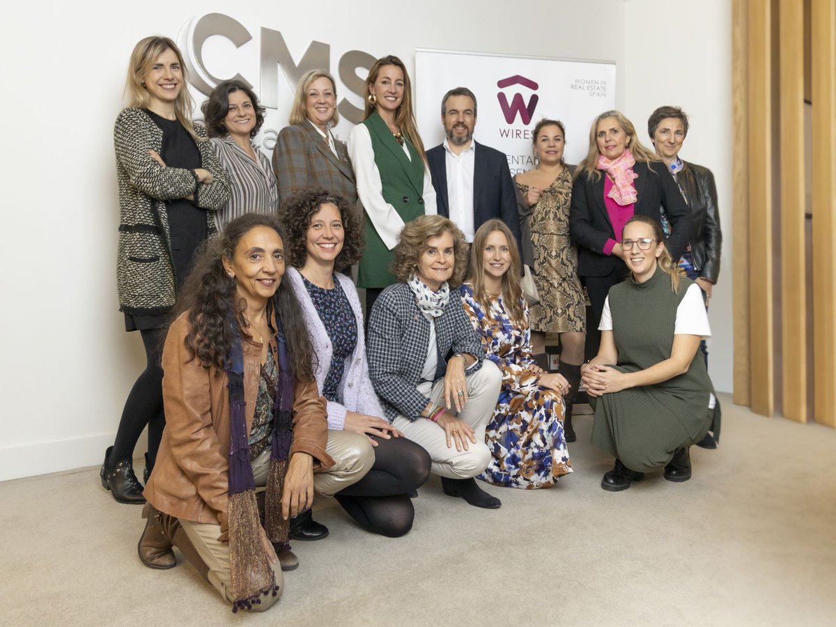 WIRES_Spain's tweet photo. Ayer celebramos un #WIRESTalks con D. Santiago Saura, delegado del área de Internacionalización y Cooperación de @MADRID en el que charlamos sobre el Plan de Acción Local de Agenda Urbana de Madrid.
Fue muy interesante para nuestras socias conocerlo de primera mano. https://t.co/AU3v2uKXyQ