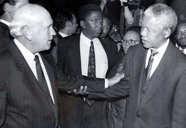 On this day in 1993, Black and White leaders in #SouthAfrica
approved the new democracy constitution that ended White minority rule.

#thisdayinhistory #southafricanhistory