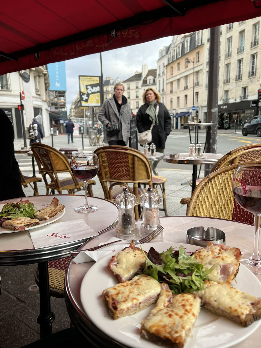 Lindsay McCallum Rémy tweet media