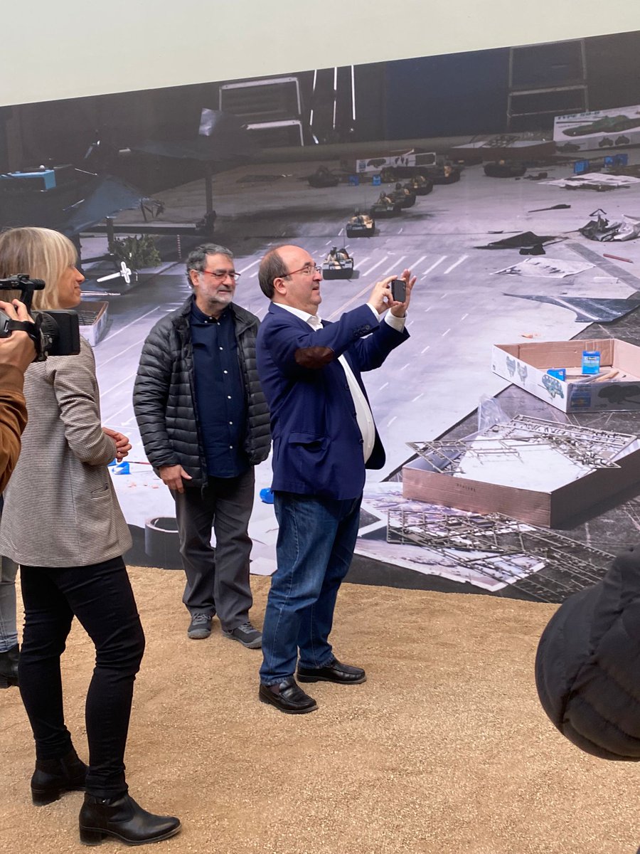 panoramic_fest's tweet photo. Avui el Ministre de Cultura del govern espanyol @miqueliceta ha visitat el festival PanorĂ mic.
GrĂ cies per visitar-nos!
#FestivalPanorĂ mic #PanorĂ micGranollers #P2022 #ElQuartPaisatge
@granollerscultura @granollers @culturagob https://t.co/dTze8YT9Em