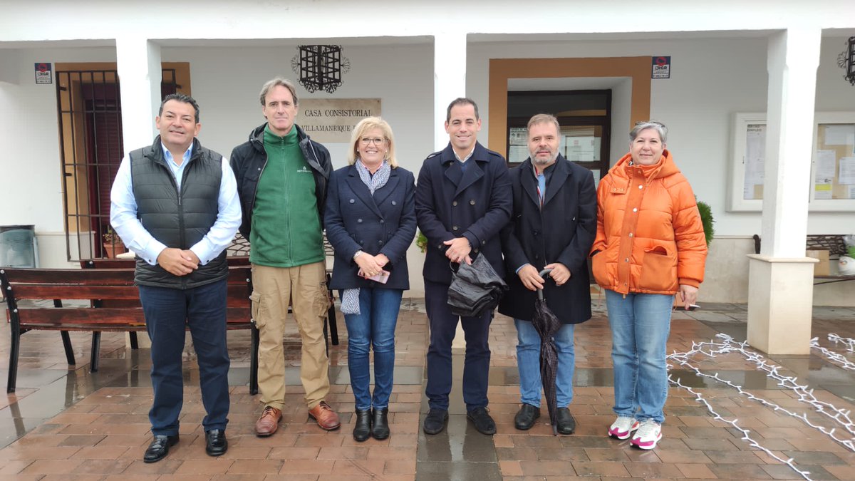 ecovidrio's tweet photo. 📢🌳 Hoy hemos estado reforestando algunas zonas de Villarejo de Salvanés y Villamanrique del Tajo los 500 árboles de nuestra acción #EtiquetasQueSalvanBosques. 

¡Gracias por vuestra ayuda, @reforesta_ong! https://t.co/fs5F5wTbEH