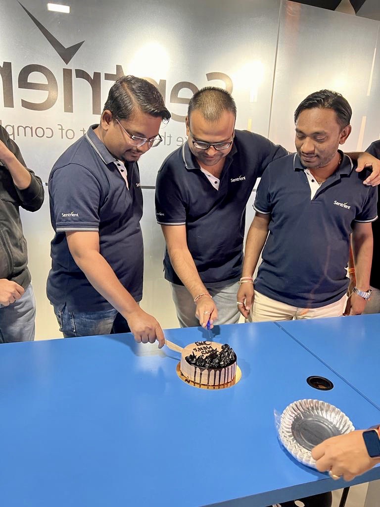 synotive's tweet photo. Happy International Men's Day 🎉

Shout out to all men who despite all odds and obstacles paved the way for themselves in this over-ambitious world. May you get more strength and love.

Thank you so much HR ma'am for the celebration!

#InternationalMensDay #mensday https://t.co/yAu7Zsw1RJ