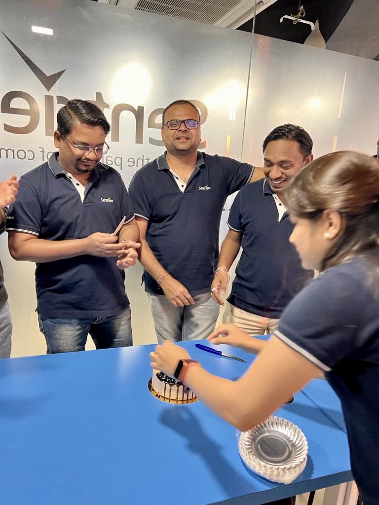 synotive's tweet photo. Happy International Men's Day 🎉

Shout out to all men who despite all odds and obstacles paved the way for themselves in this over-ambitious world. May you get more strength and love.

Thank you so much HR ma'am for the celebration!

#InternationalMensDay #mensday https://t.co/yAu7Zsw1RJ