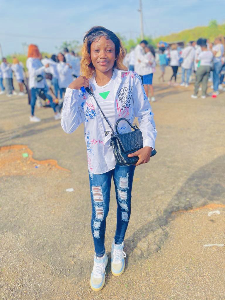 KennyCaring's tweet photo. #freshestgraduate
#masscommapoly
#classdephoenix22
#signout
#graduate 
#mapolymasscomm  Alhamdulilahi God has crowned my journey of 8years with Success https://t.co/jMijKYJT5N