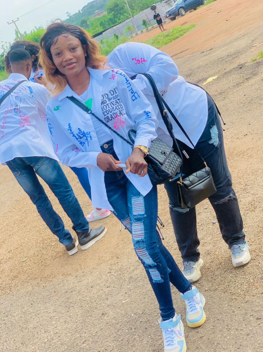 KennyCaring's tweet photo. #freshestgraduate
#masscommapoly
#classdephoenix22
#signout
#graduate 
#mapolymasscomm  Alhamdulilahi God has crowned my journey of 8years with Success https://t.co/jMijKYJT5N
