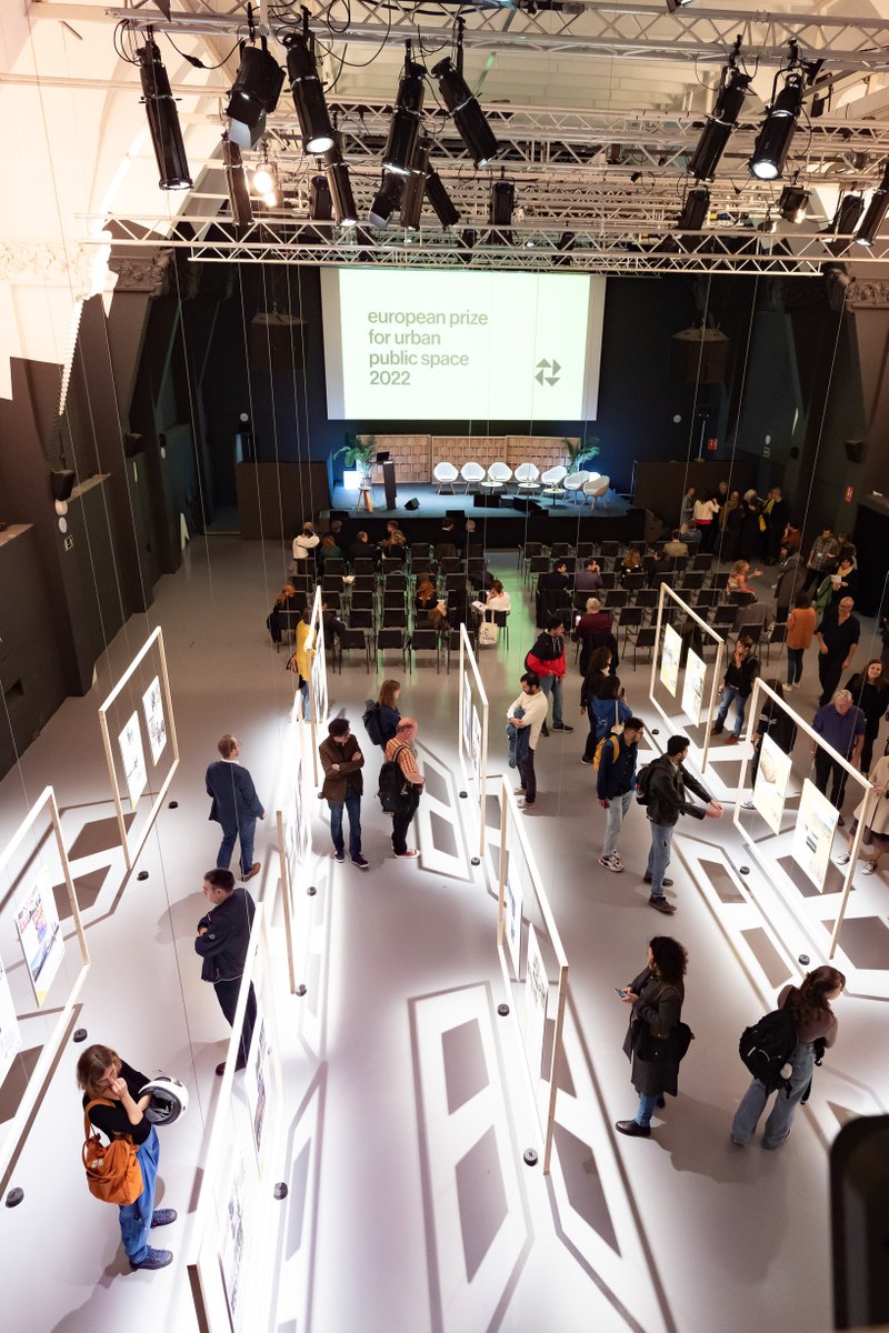 jl_office's tweet photo. CccB. 2022 European Prize for Urban Public Space. Debate of finalists with the Jury. Award Ceremony. Exhibition designed by JL-Office opening.
Photos: CC BY_NC_SA CCCB, Robert Ramos, 2022 https://t.co/ofQUCS6XiJ