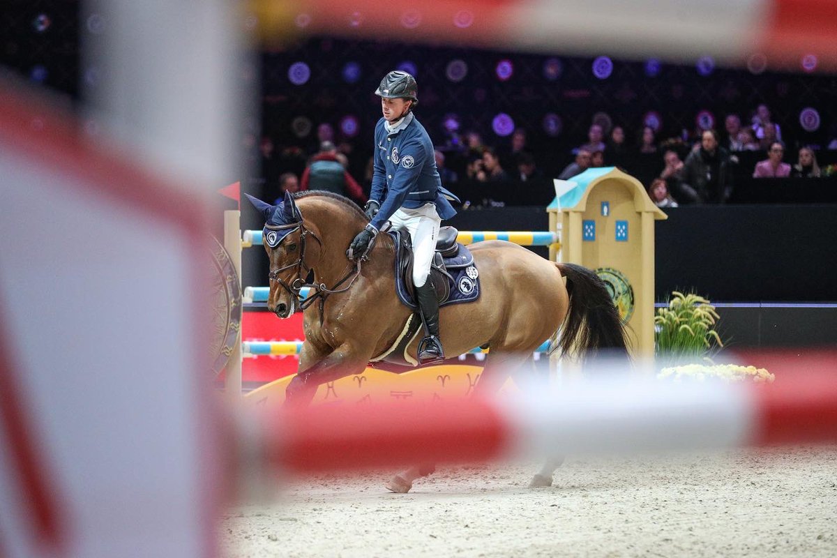 The Paris Panthers take the win in last nights <a href="/GCL_Official/">GCL_Official</a> quarter final! #FalticHB #Showjumping #Prague <a href="/OakinghamStud/">Oakingham Stud</a>