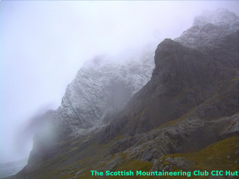 cicwebcam's tweet photo. #cichut #northface #bennevis #mountaineering Current weather. 2.89C, humidity 93.5%, recent gust 5mph, direction NE https://t.co/qxW2eDMisU