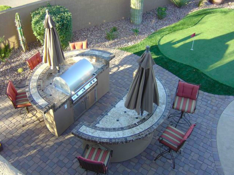 BackyardStore's tweet image. Working from home? Take a 2-minute break -- you deserve it -- and peek into your backyard. What's the #1 thing you'd like to add to it in time for the holiday entertaining season? #OutdoorKitchens #Grills #BackyardDining TheBackYardStore.cc