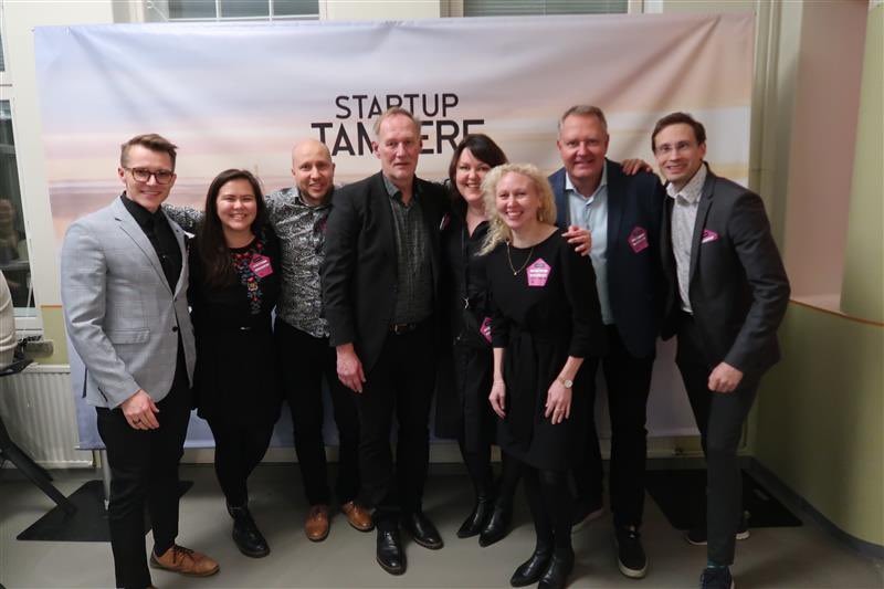 Startup Tampere #Slush2022 side event verkostoitumistunnelmia <a href="/MariaZeroOne/">Maria 01</a> 
Tampere on asenne. Teemme yhdessä kumppaniemme kanssa töitä sen eteen, että houkuttelisimme  kaupunkiimme uusia startup-yrityksiä, sijoittajia ja partnereita. <a href="/PekkaTSalmi/">Pekka Tapani Salmi</a> <a href="/Platform6tre/">Platform6</a> <a href="/Tamperekaupunki/">Tampereen kaupunki</a>